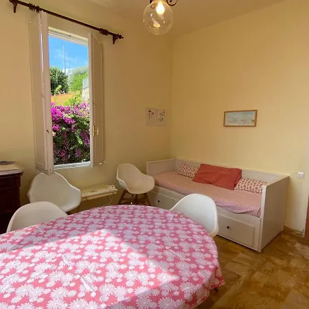 Prima Collina Vista Mare Apartment *